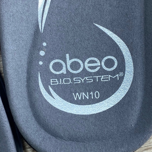 Abeo Pink and Gray Casual Thong Sandals - Picture 8 of 9